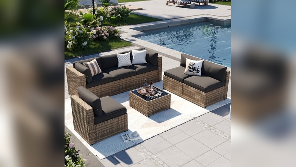 When is the Best Time to Buy Outdoor Furniture? Expert Tips